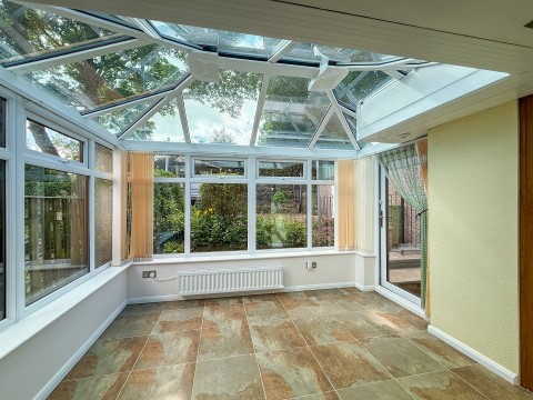Click the photo for more details of Meltham, HOLMFIRTH